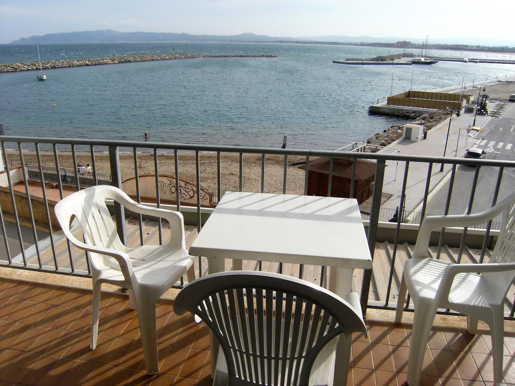 Nautic Apartment Torroella De Montgri Exterior photo