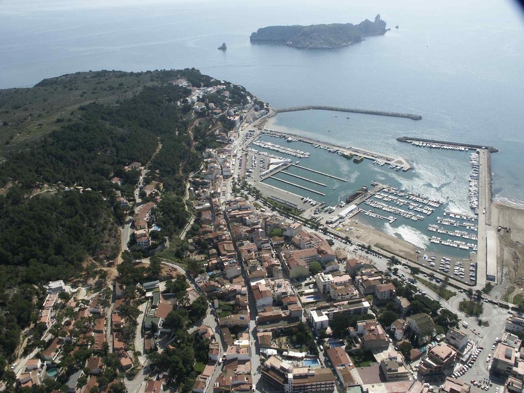 Nautic Apartment Torroella De Montgri Exterior photo